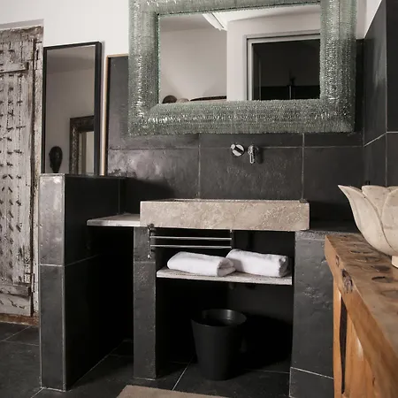 Seven Maze Charming House 3*