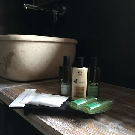 Seven Maze Charming House Bed & Breakfast Bari