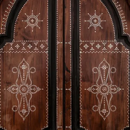 Seven Maze Charming House Bed & Breakfast 3*