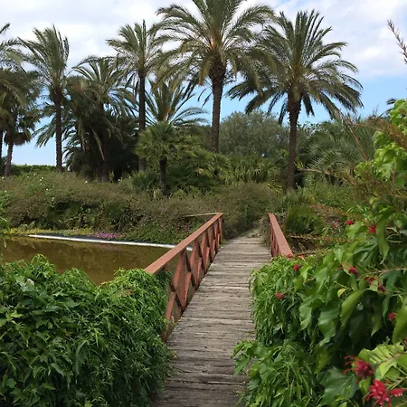 Bed & Breakfast Seven Maze Charming House