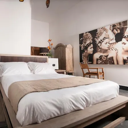 Seven Maze Charming House