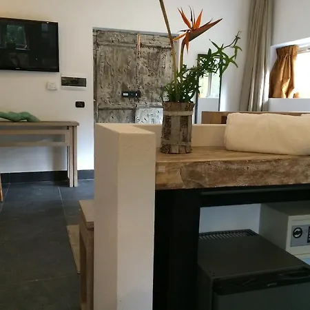 Seven Maze Charming House 3* בארי