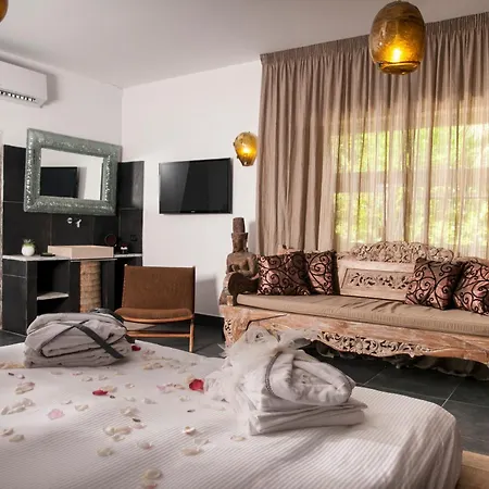 Seven Maze Charming House Bed and breakfast